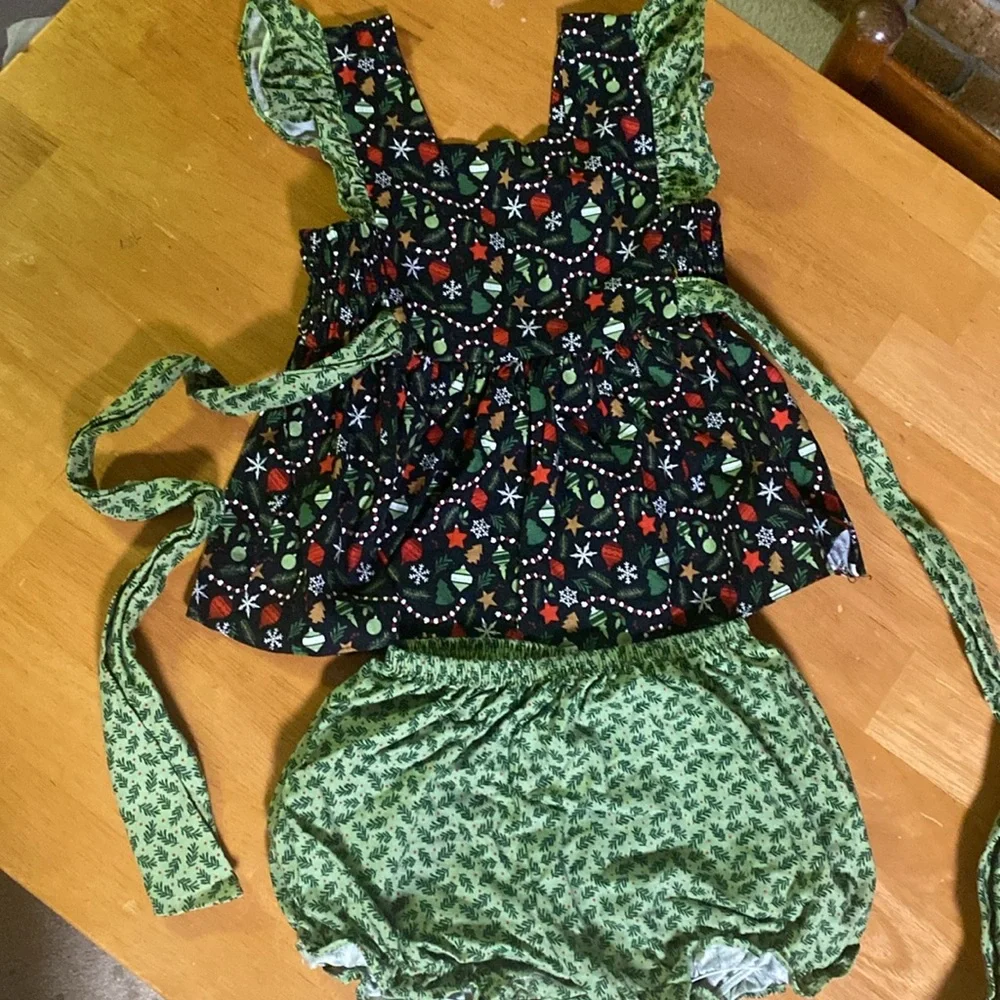 Ricrac 18 months Christmas dress with bloomers with tie on back great condition